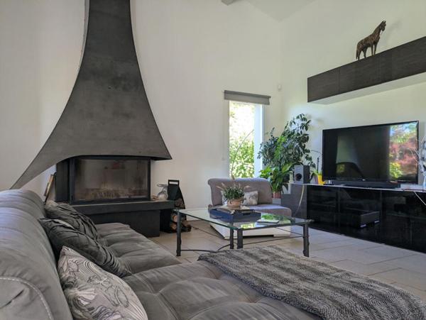 Maison Valensole 7 pièce(s) 198.8 m2 avec prestations haut de gamme à Valensole (04)