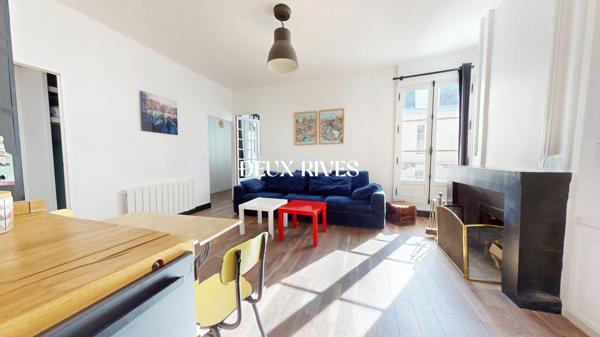 Hyper centre , T3 rénové 2 chambres au charme fou
