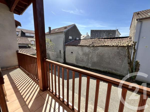 Appartement F3 à vendre  3 pièces - 86,48 m 2   LANNEMEZAN  - 65