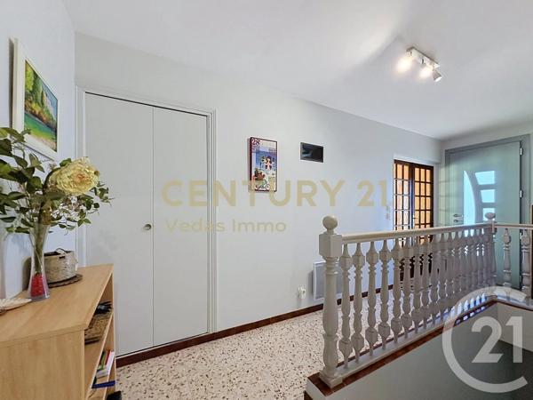 Maison à vendre  8 pièces - 176 m 2   LAVERUNE  - 34