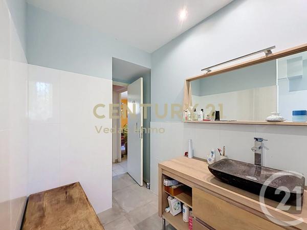 Maison à vendre  8 pièces - 176 m 2   LAVERUNE  - 34