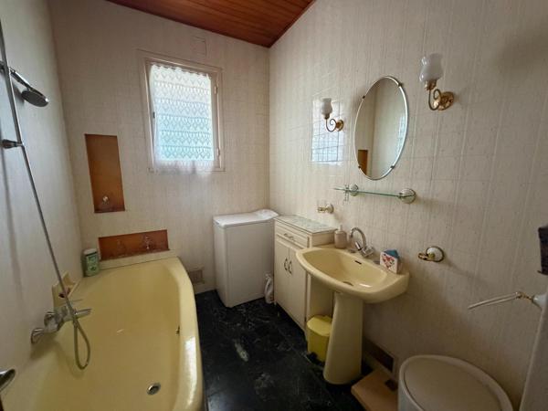 Maison traditionnelle sur sous-sol idéalement située