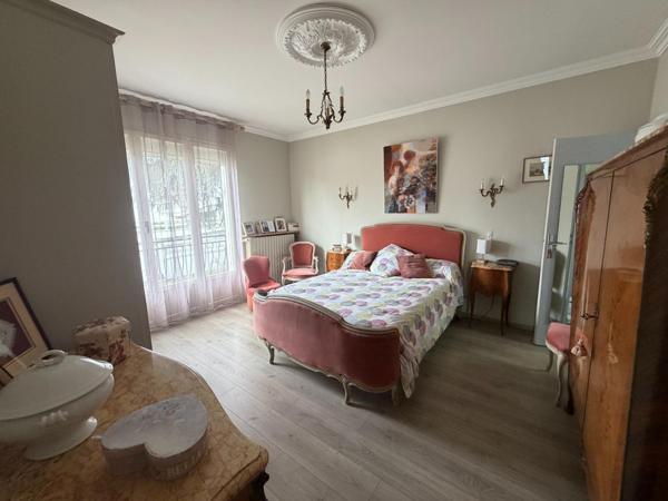 Maison traditionnelle sur sous-sol idéalement située