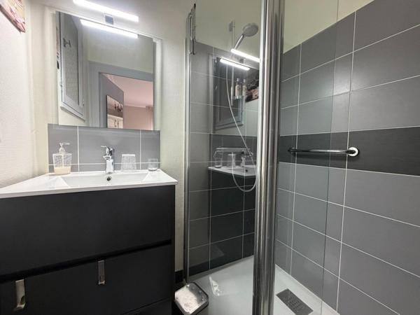 Maison traditionnelle sur sous-sol idéalement située