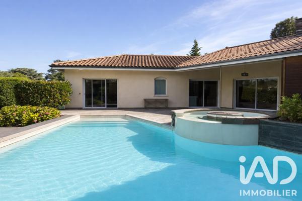 Maison à vendre 7 pièces 330,65 m² Limonest