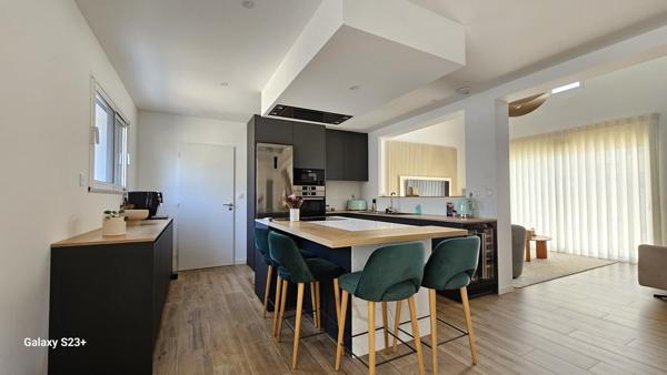 BELLE MAISON CONTEMPORAINE QUARTIER SOUCHE