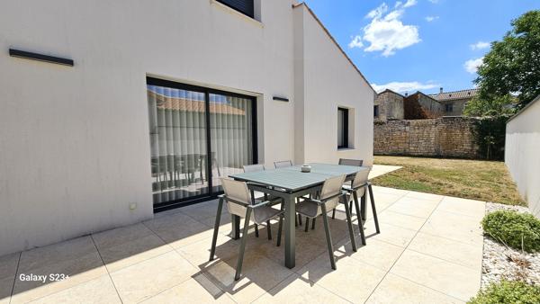 BELLE MAISON CONTEMPORAINE QUARTIER SOUCHE