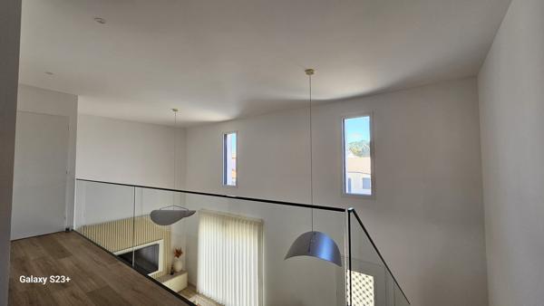 BELLE MAISON CONTEMPORAINE QUARTIER SOUCHE