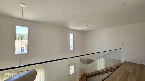 BELLE MAISON CONTEMPORAINE QUARTIER SOUCHE