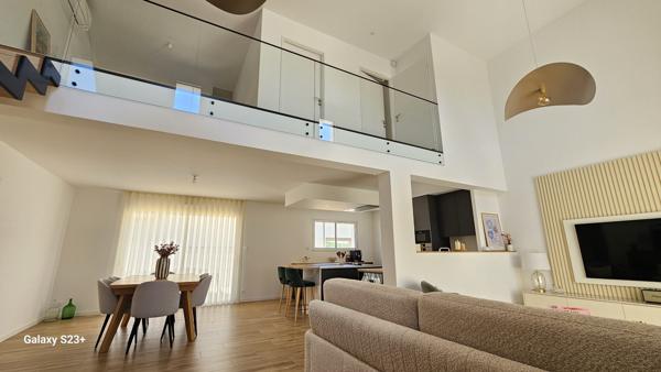 BELLE MAISON CONTEMPORAINE QUARTIER SOUCHE