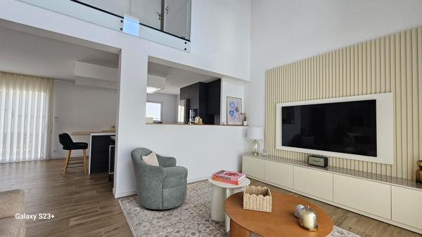 BELLE MAISON CONTEMPORAINE QUARTIER SOUCHE