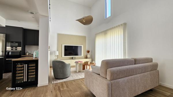 BELLE MAISON CONTEMPORAINE QUARTIER SOUCHE