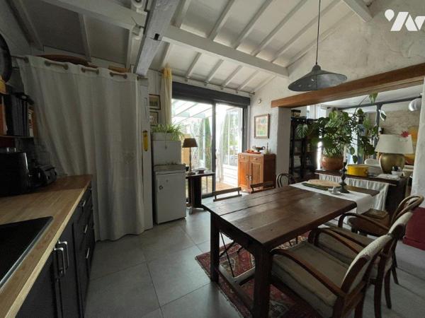 MIRANDE (GERS) Cœur de ville, belle maison de ville sur jardin/cour proche tous commerces à pied