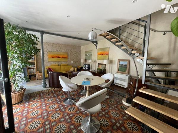 MIRANDE (GERS) Cœur de ville, belle maison de ville sur jardin/cour proche tous commerces à pied
