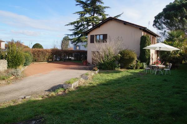 Maison  à louer 5 pièce(s) 136M² avec jardin d'environ 900m²