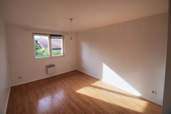 Maison  à louer 5 pièce(s) 136M² avec jardin d'environ 900m²