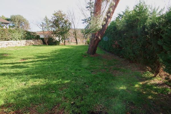 Maison  à louer 5 pièce(s) 136M² avec jardin d'environ 900m²