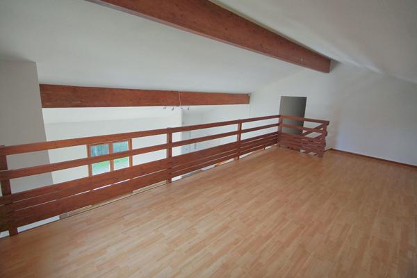 Maison  à louer 5 pièce(s) 136M² avec jardin d'environ 900m²