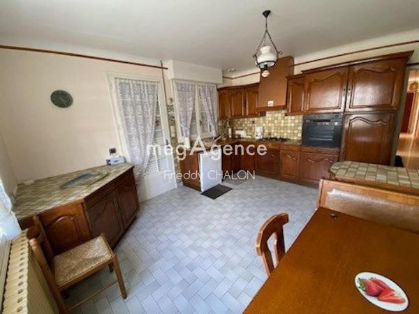 Maison à LA ROCHE-SUR-YON, 85000 - 5 pièces 135m²