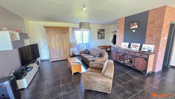 Contemporaine tout confort avec piscine