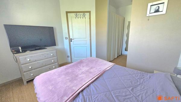 Contemporaine tout confort avec piscine