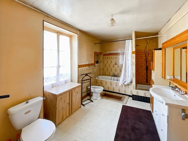 Maison et dépendance à Auvers Sur Oise