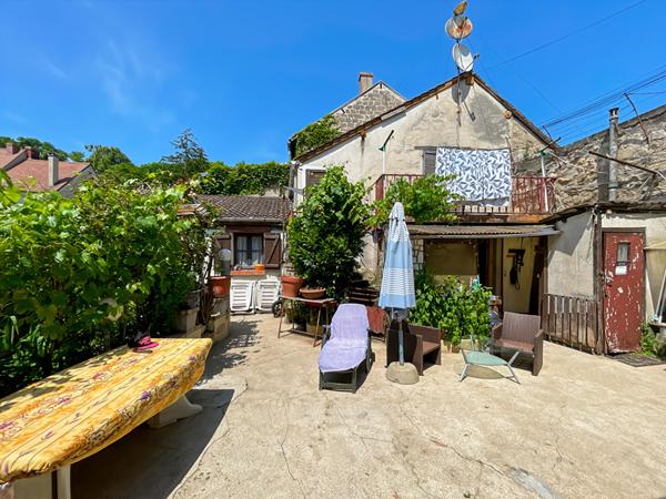 Maison et dépendance à Auvers Sur Oise