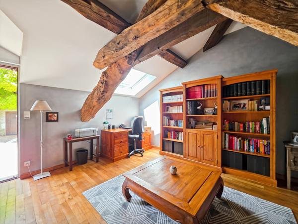 Maison 7 pièces - 400 m²