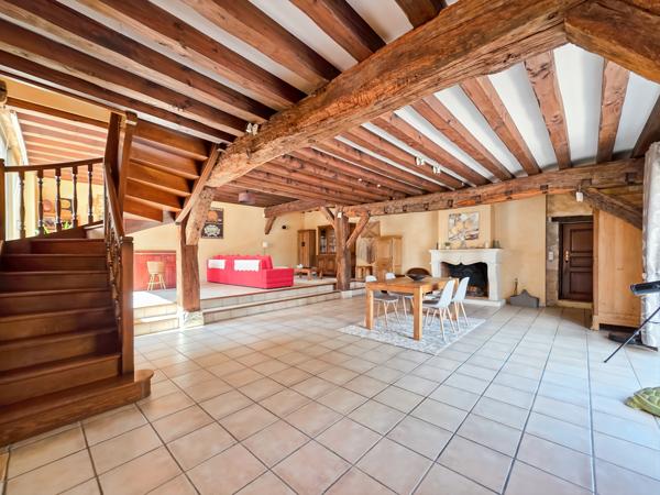 Maison 7 pièces - 400 m²