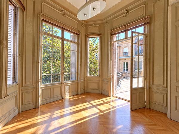TOULOUSE - Jeanne d'Arc Superbes bureaux de 100m² avec ascenseur et terrasse de 25 m². , Toulouse