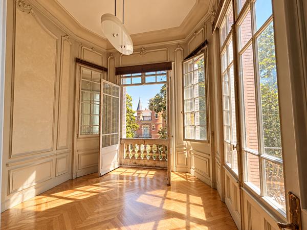 TOULOUSE - Jeanne d'Arc Superbes bureaux de 100m² avec ascenseur et terrasse de 25 m². , Toulouse