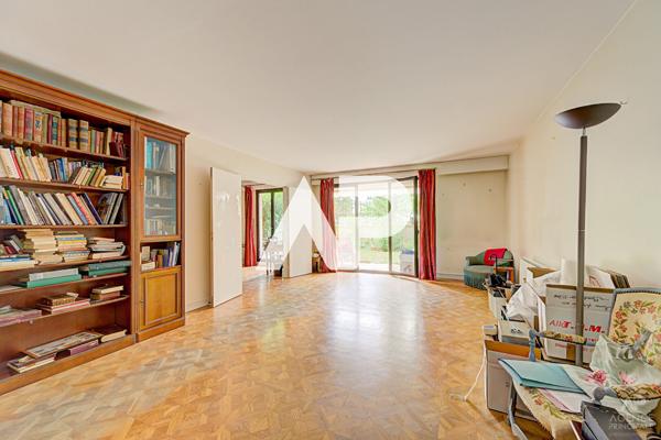Appartement Rueil Malmaison 4 pièce(s) 80.68 m2 575 000 € **  - Référence  20048