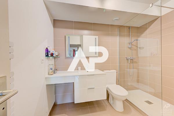 Appartement Rueil Malmaison 4 pièce(s) 80.68 m2 575 000 € **  - Référence  20048
