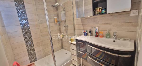 APPARTEMENT TRES LUMINEUX!