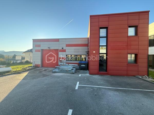 Bureau de 256,92 m²