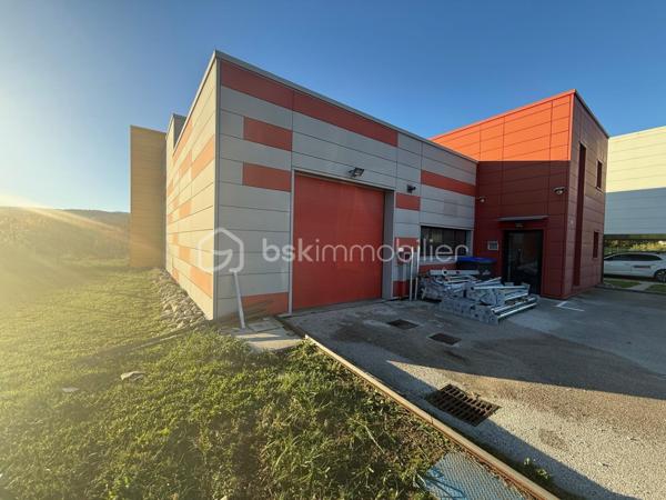 Bureau de 256,92 m²