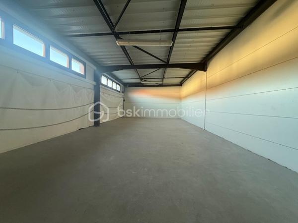 Bureau de 256,92 m²