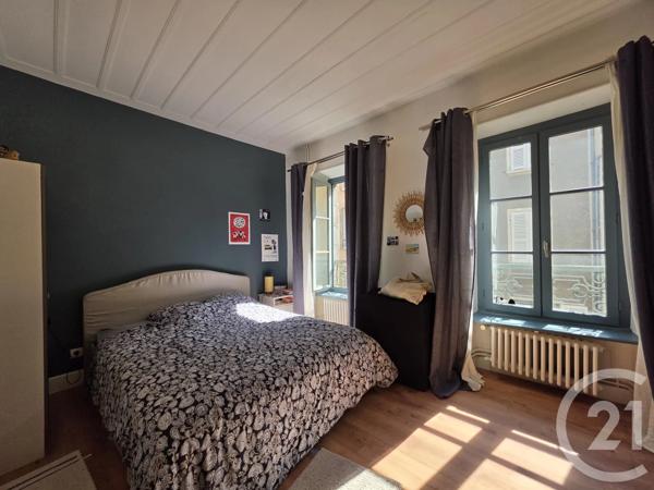 Immeuble à vendre  177 m 2   BRIOUDE  - 43