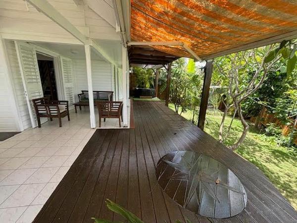 Maison à louer  5 pièces •  Sainte-Anne