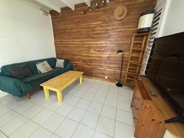 Maison à louer  5 pièces •  Sainte-Anne