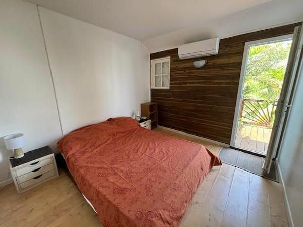 Maison à louer  5 pièces •  Sainte-Anne