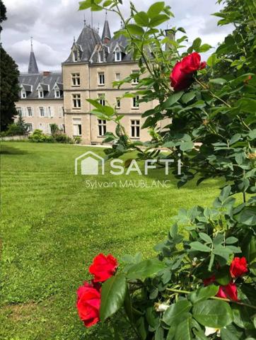 Château rénové du XV et XIXe siècle