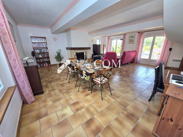 Villa 4 pièce(s) 3 chambre(s) 137 m²