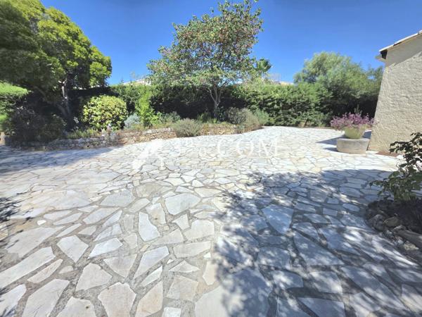 Villa 4 pièce(s) 3 chambre(s) 137 m²