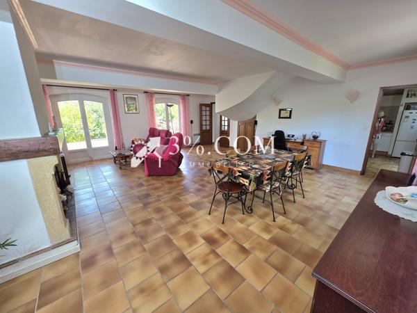Villa 4 pièce(s) 3 chambre(s) 137 m²