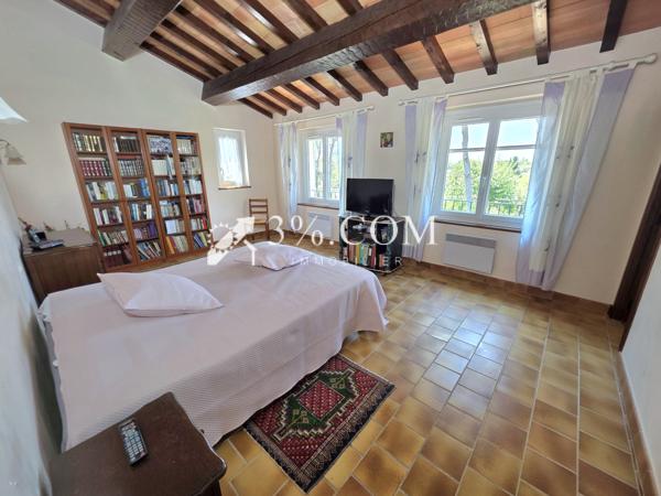 Villa 4 pièce(s) 3 chambre(s) 137 m²
