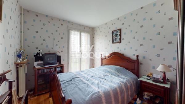 4 pièces traversant avec parking et cave