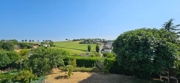 Verfeil , villa 184 m2, 6 chambres avec piscine