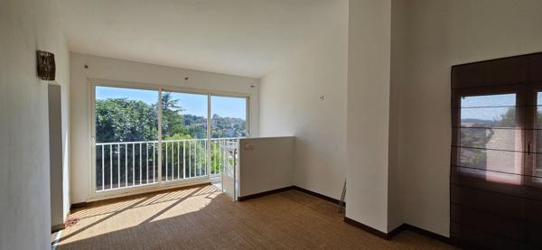 Verfeil , villa 184 m2, 6 chambres avec piscine