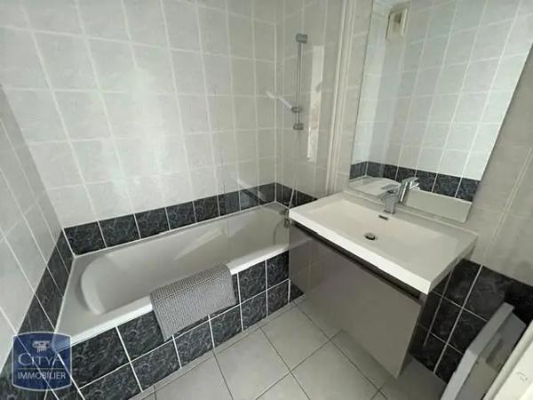 Appartement à louer 3 pièces 62.47m² Nantes (44100)
